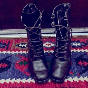 Brown with fur lining leather shoes, GUC